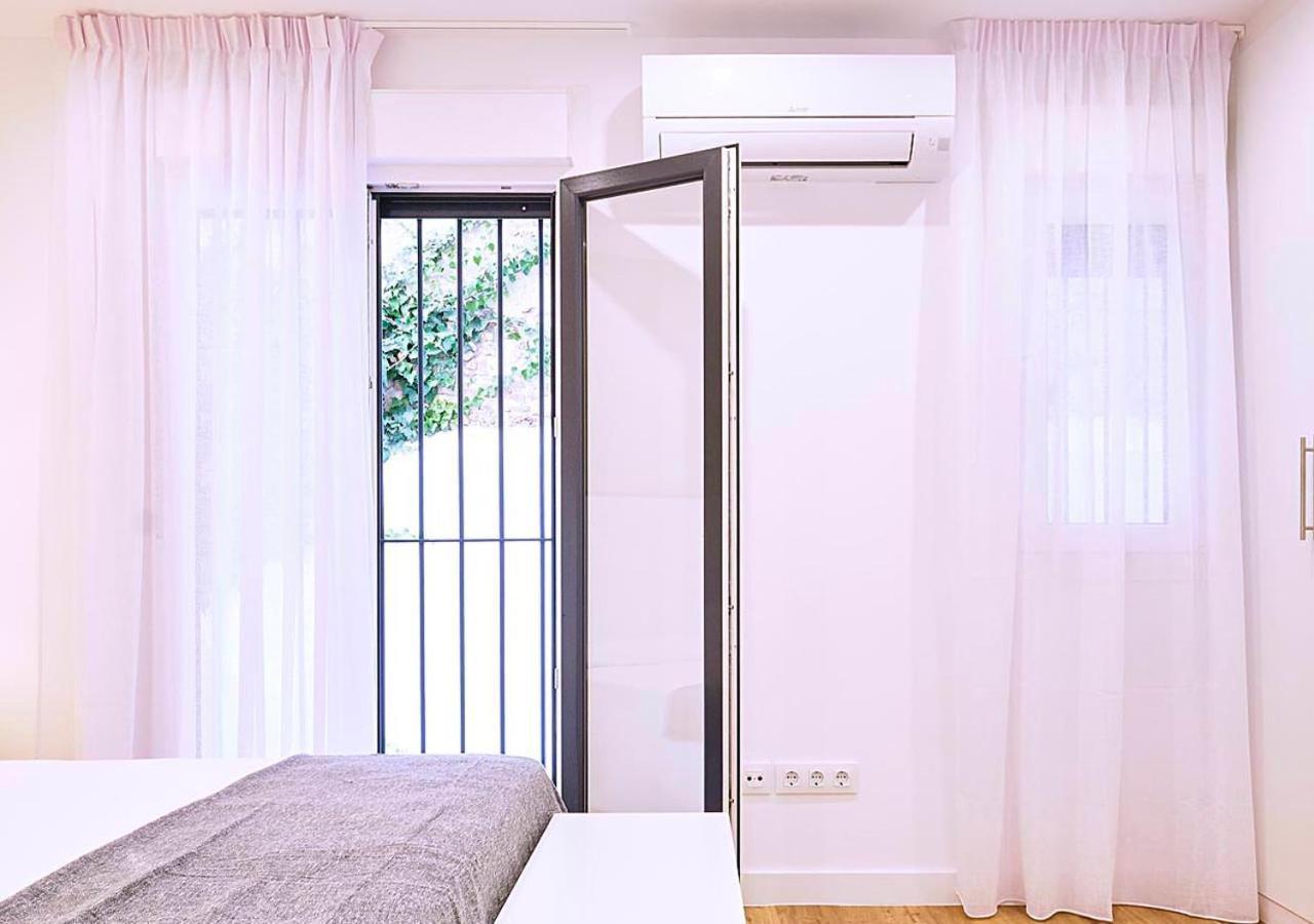 Precioso Duplex Con Patio Junto A La Catedral