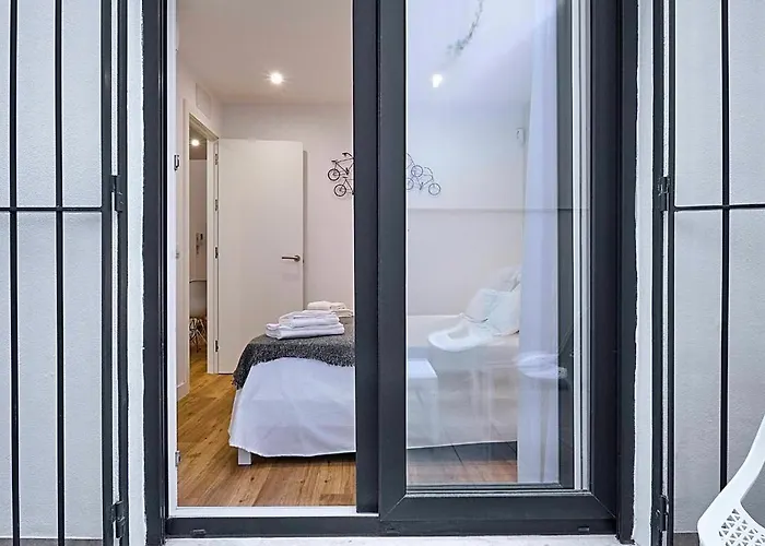 Precioso Duplex Con Patio Junto A La Catedral